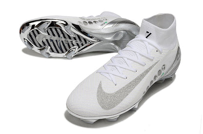 Superfly 10 Elite FG Vini Jr